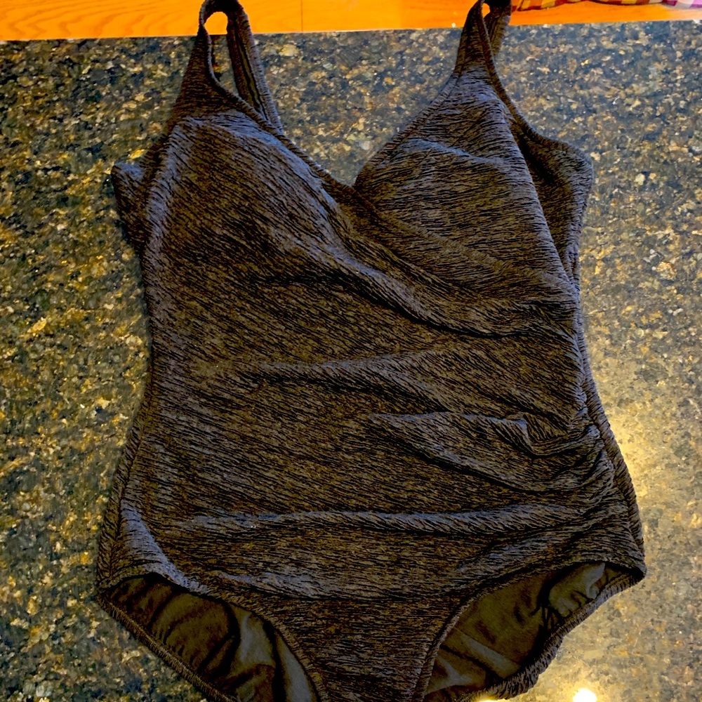 Women’s black bathing swim suit size 20-22 new
